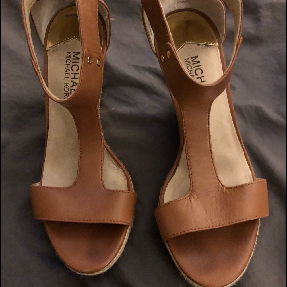 Michael Kors beige wedges size 7